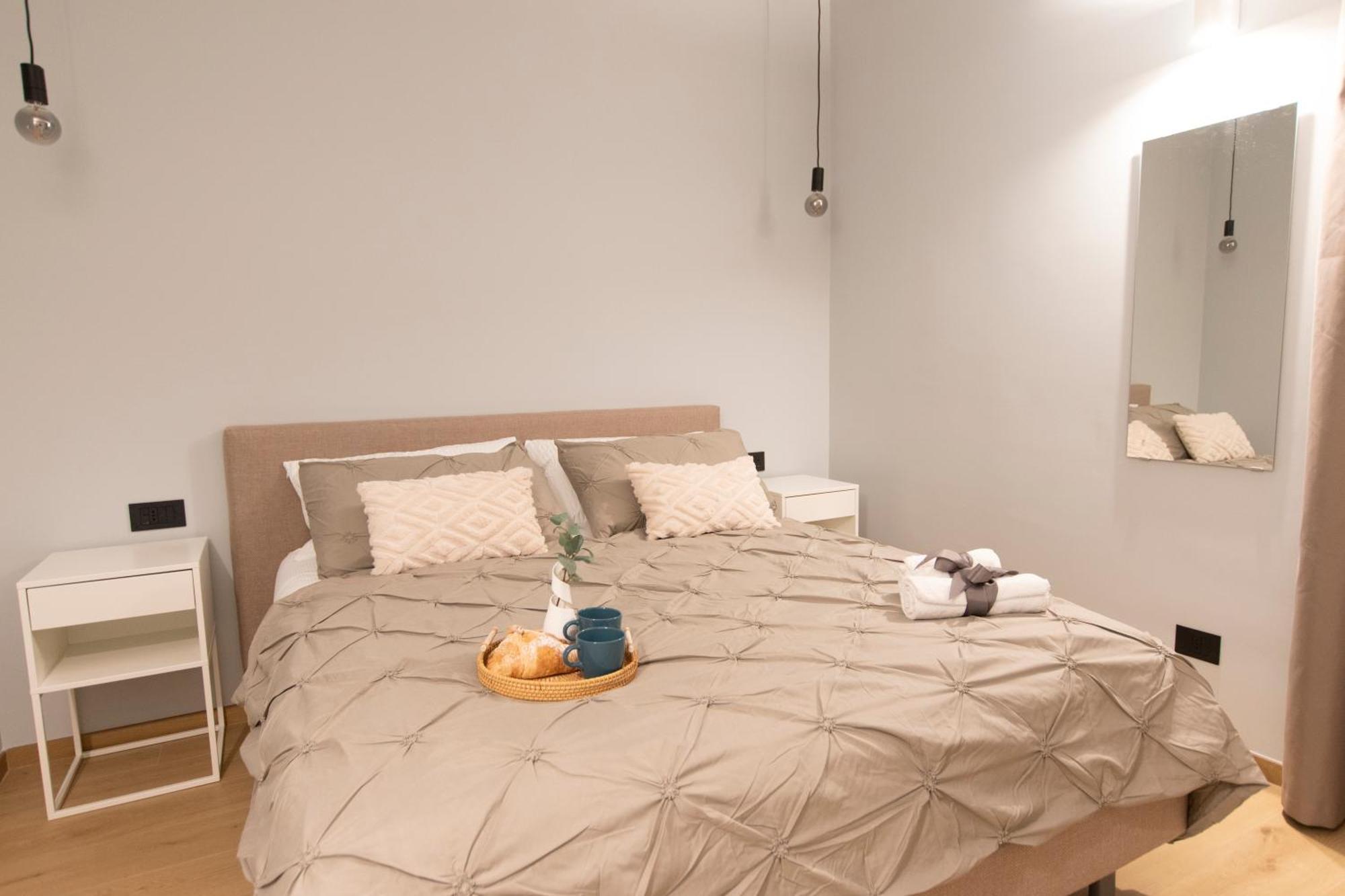 Ihost Luxury -Private Parking- Plana 4 Appartement Milaan Buitenkant foto