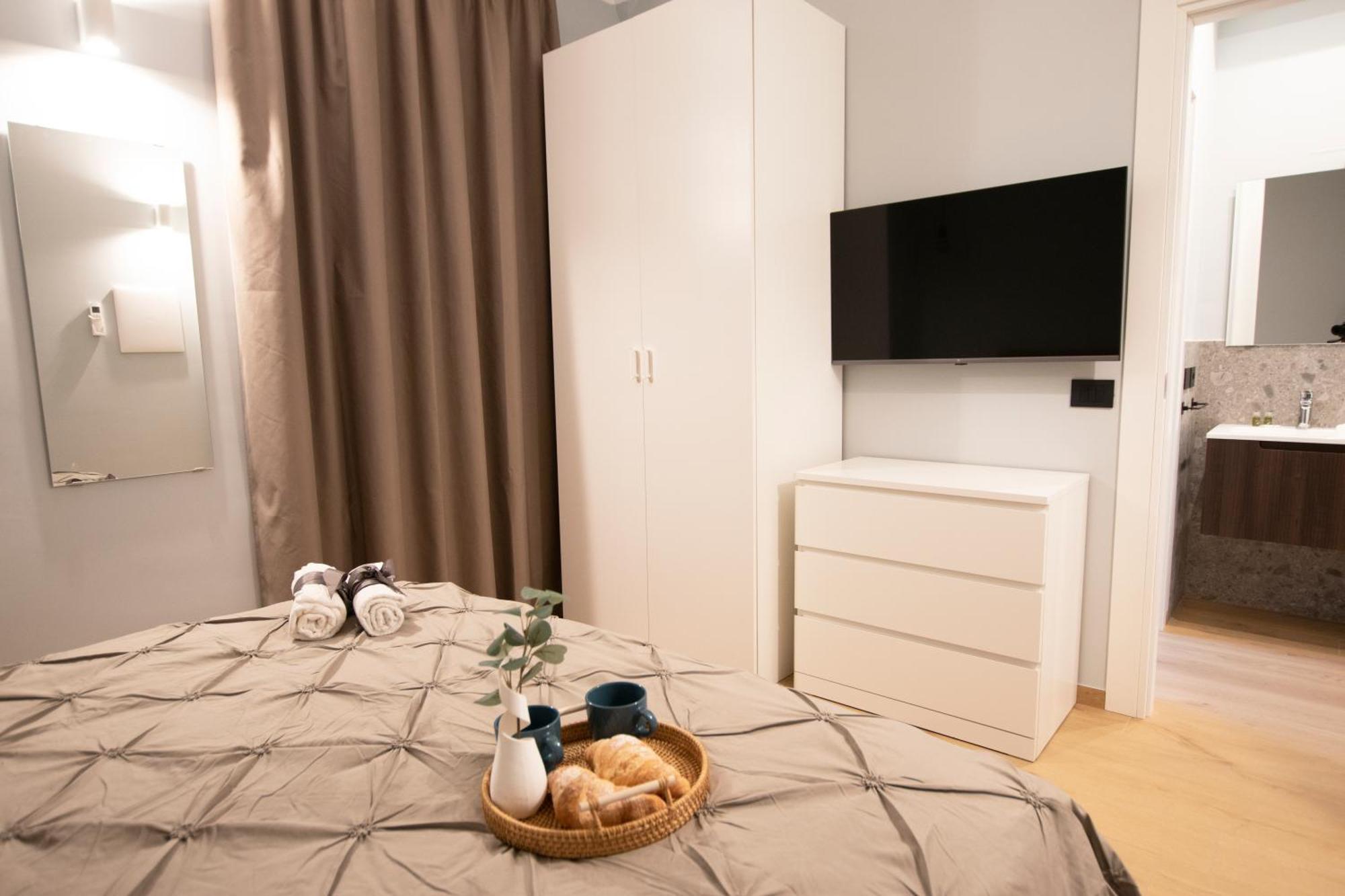 Ihost Luxury -Private Parking- Plana 4 Appartement Milaan Buitenkant foto